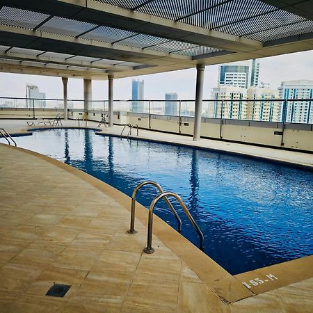 369 Stays- 1 Bedroom Apartment In Sports City Dubaï Extérieur photo