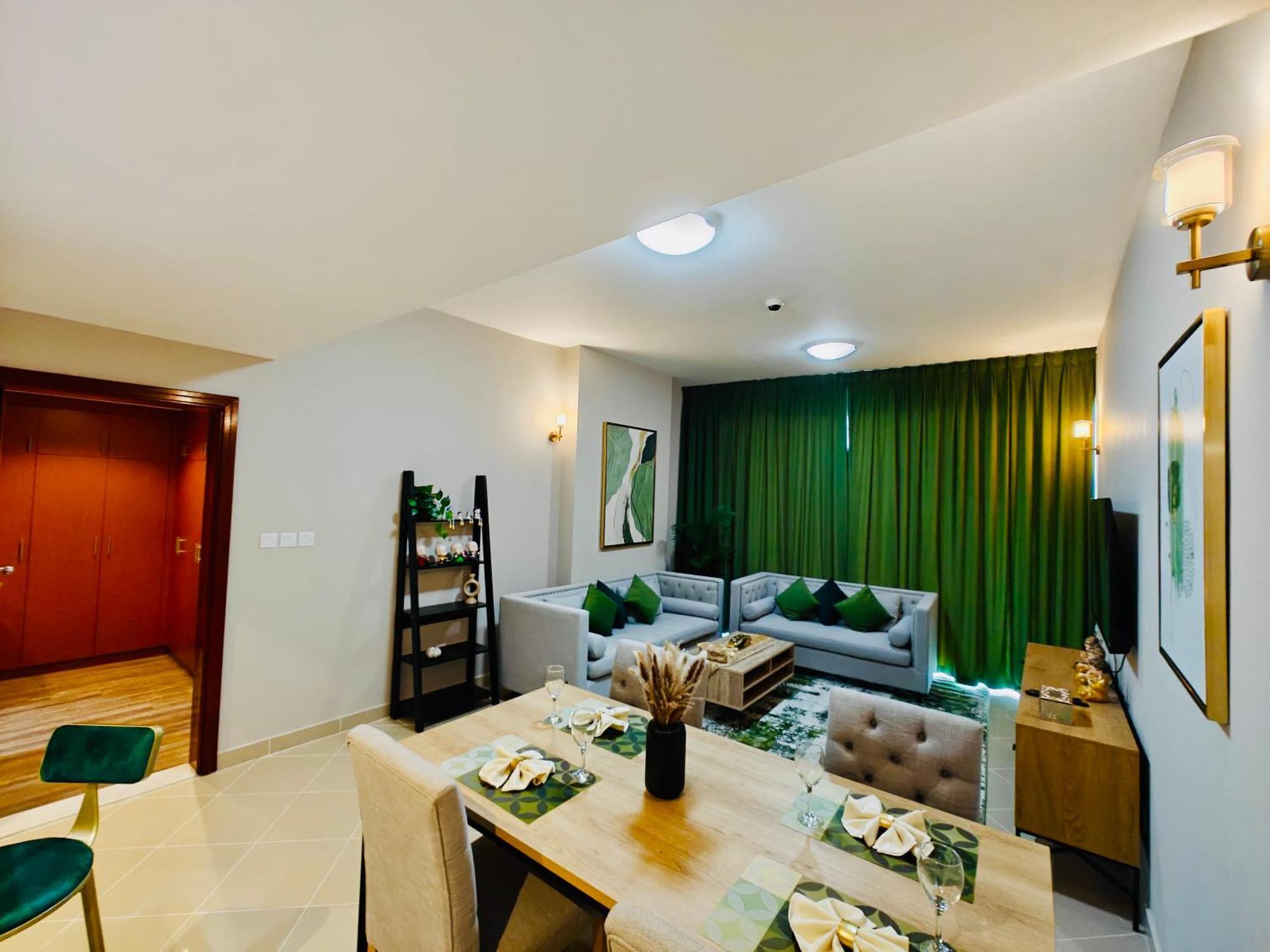 369 Stays- 1 Bedroom Apartment In Sports City Dubaï Extérieur photo