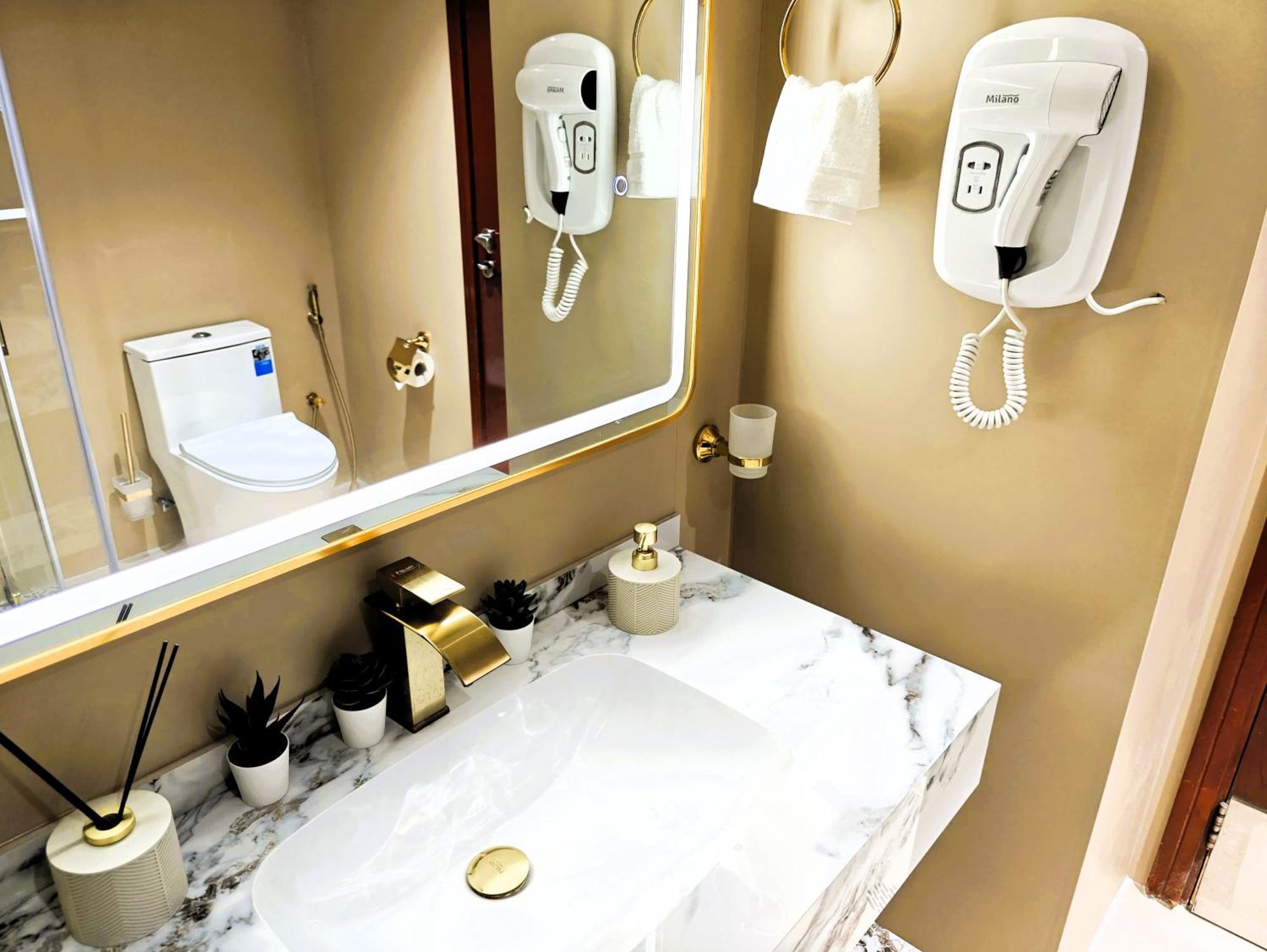 369 Stays- 1 Bedroom Apartment In Sports City Dubaï Extérieur photo